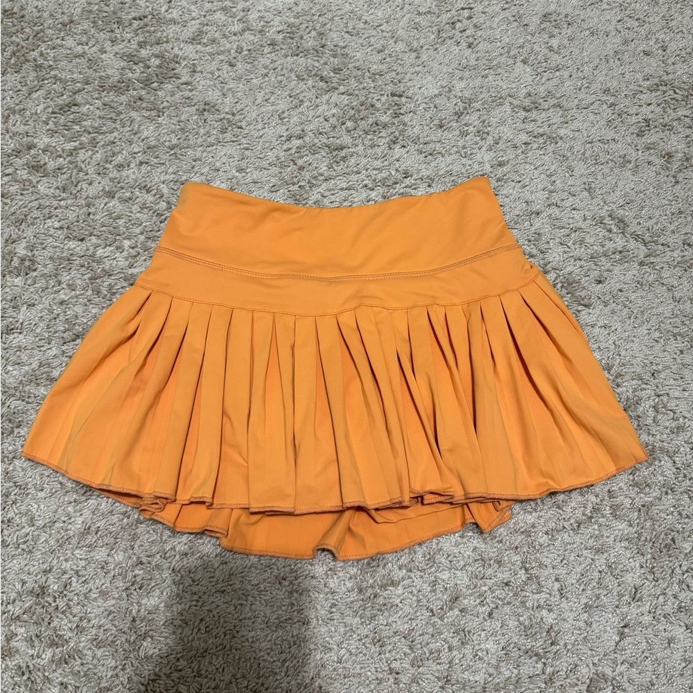 GOLD HINGE SKORT